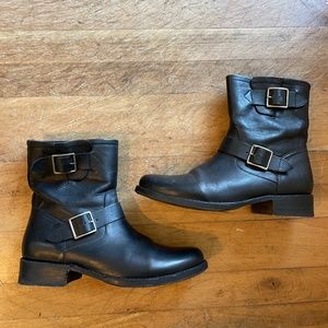 FRYE short black boots